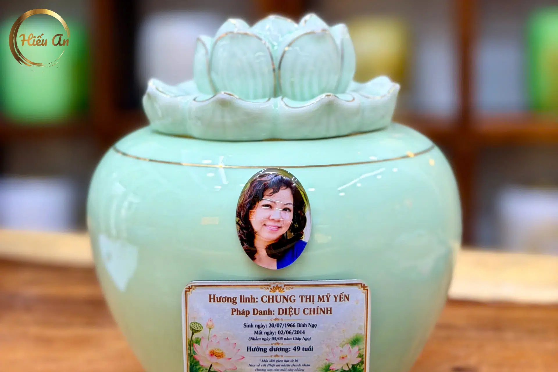 Thiết Kế Bảng Tên Hũ Tro Cốt Theo Yêu Cầu – Mỗi Thiết Kế Là Một Dấu Ấn Riêng